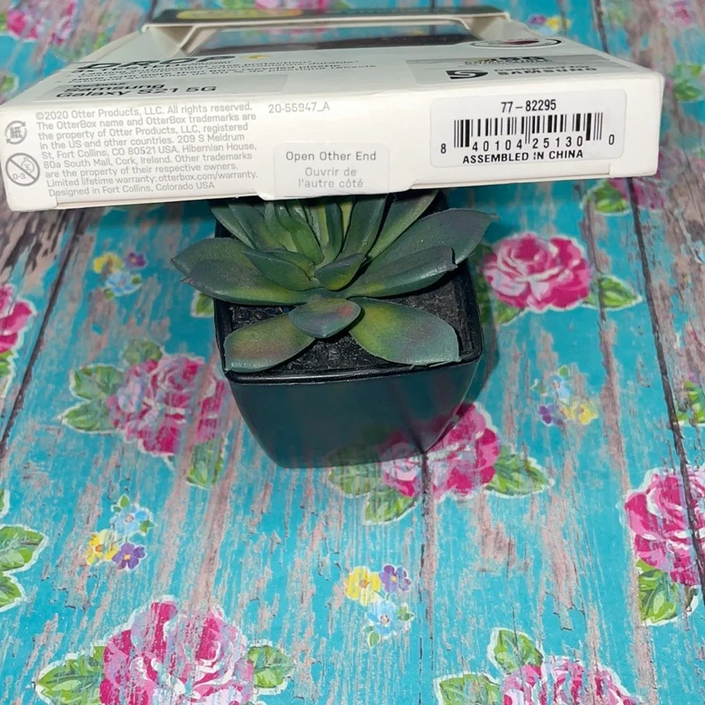 NWOT Otter Box